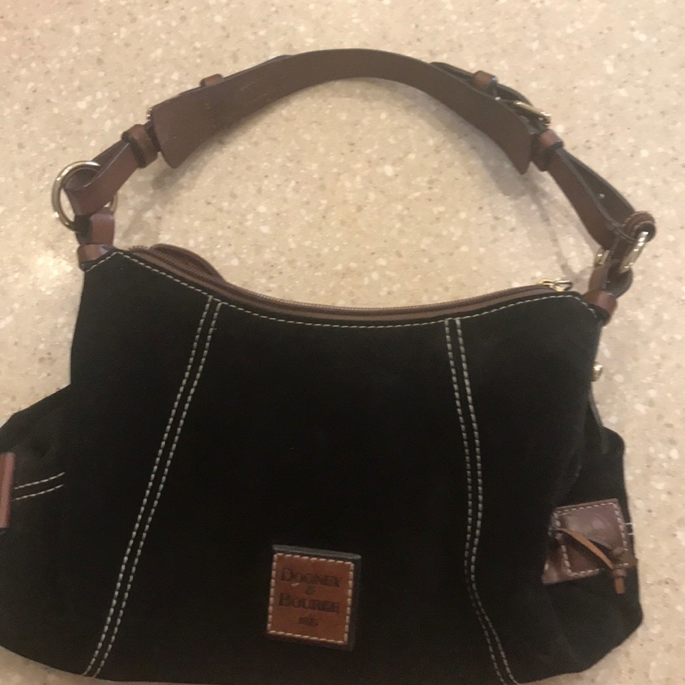 Dooney & Bourke 1975 black leather purse
